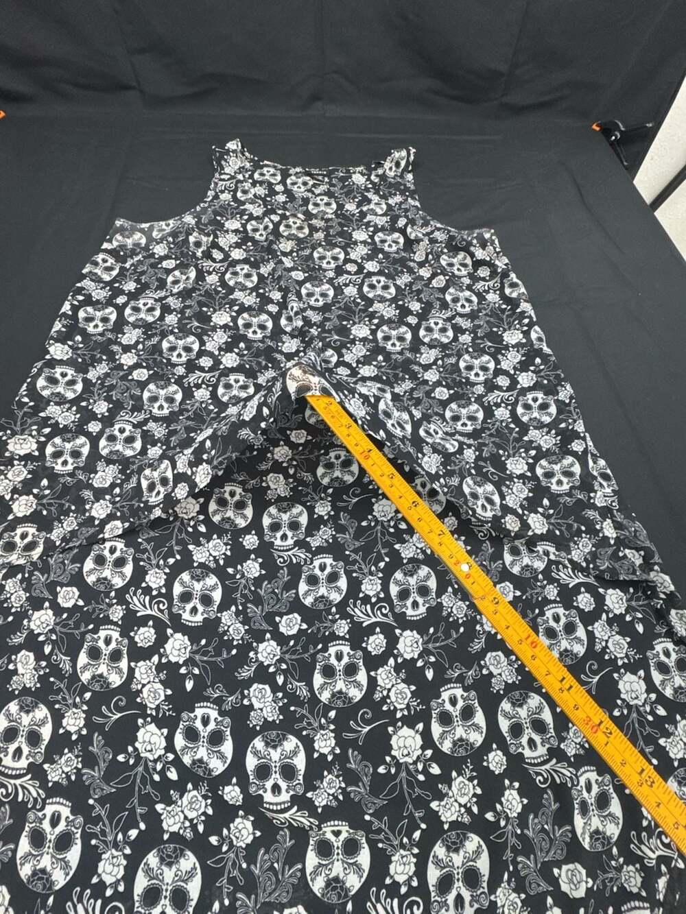 Torrid Skull Floral Tank Top Size 2 Black White Chiffon A-Line - Picture 2 of 7